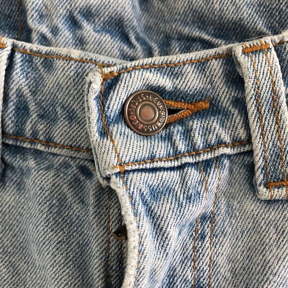 Levi’s Vintage 505 High Rise Relaxed Fit Jeans - Picture 5 of 11